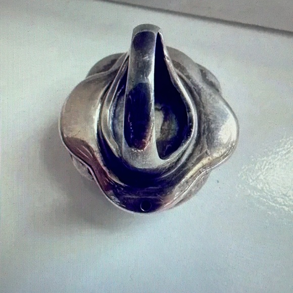 Elegant Silver Rose Ring - Picture 4 of 4